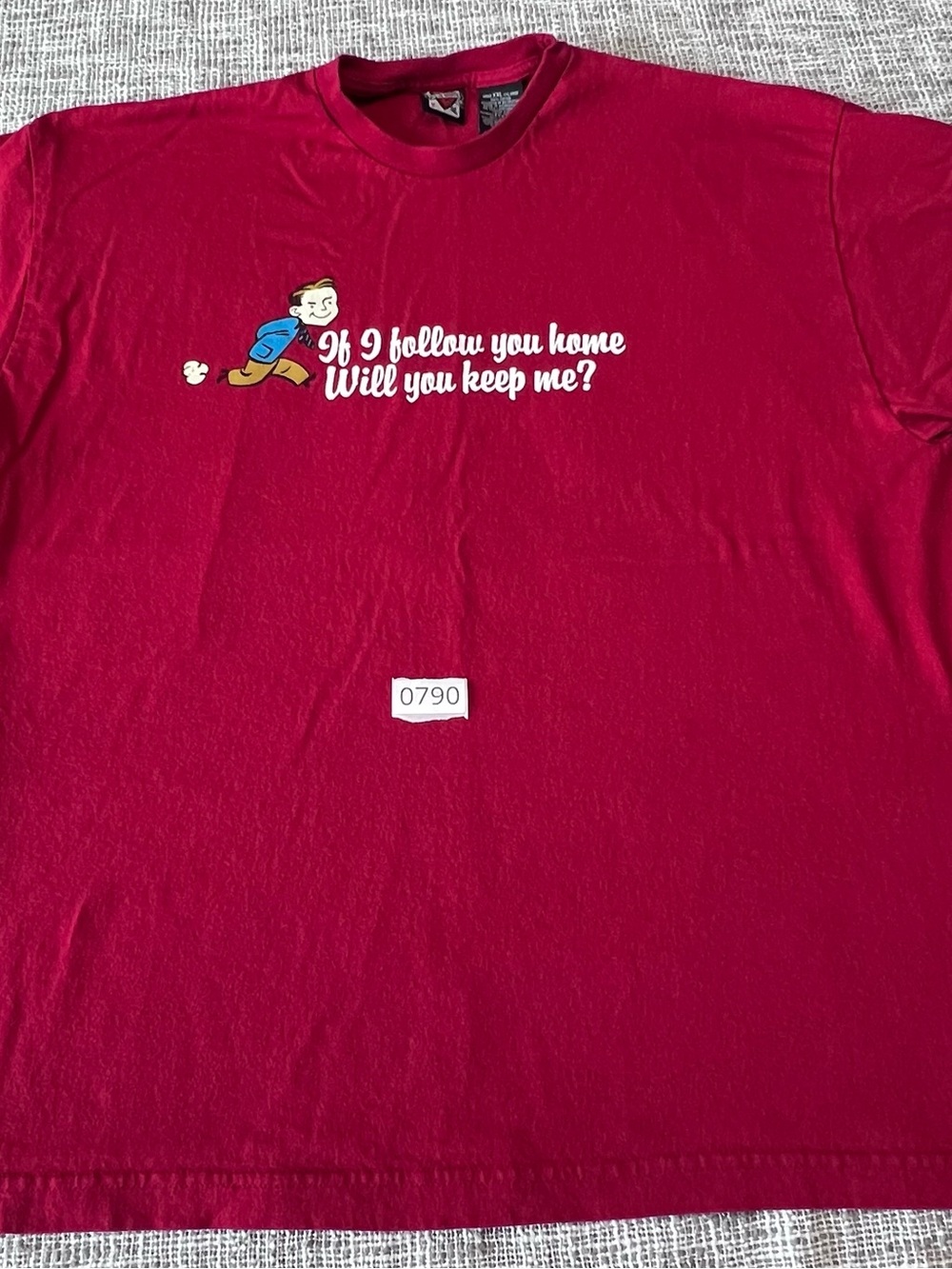 Red Men’s Short Sleeve Graphic Tee with Playful Text